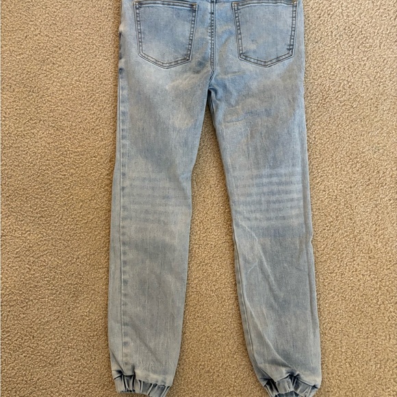Tillys boys distressed stonewashed jeans for boys sz. Large - Picture 3 of 3